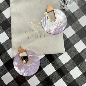 Kendra Scott Diane in a lilac mother of pearl